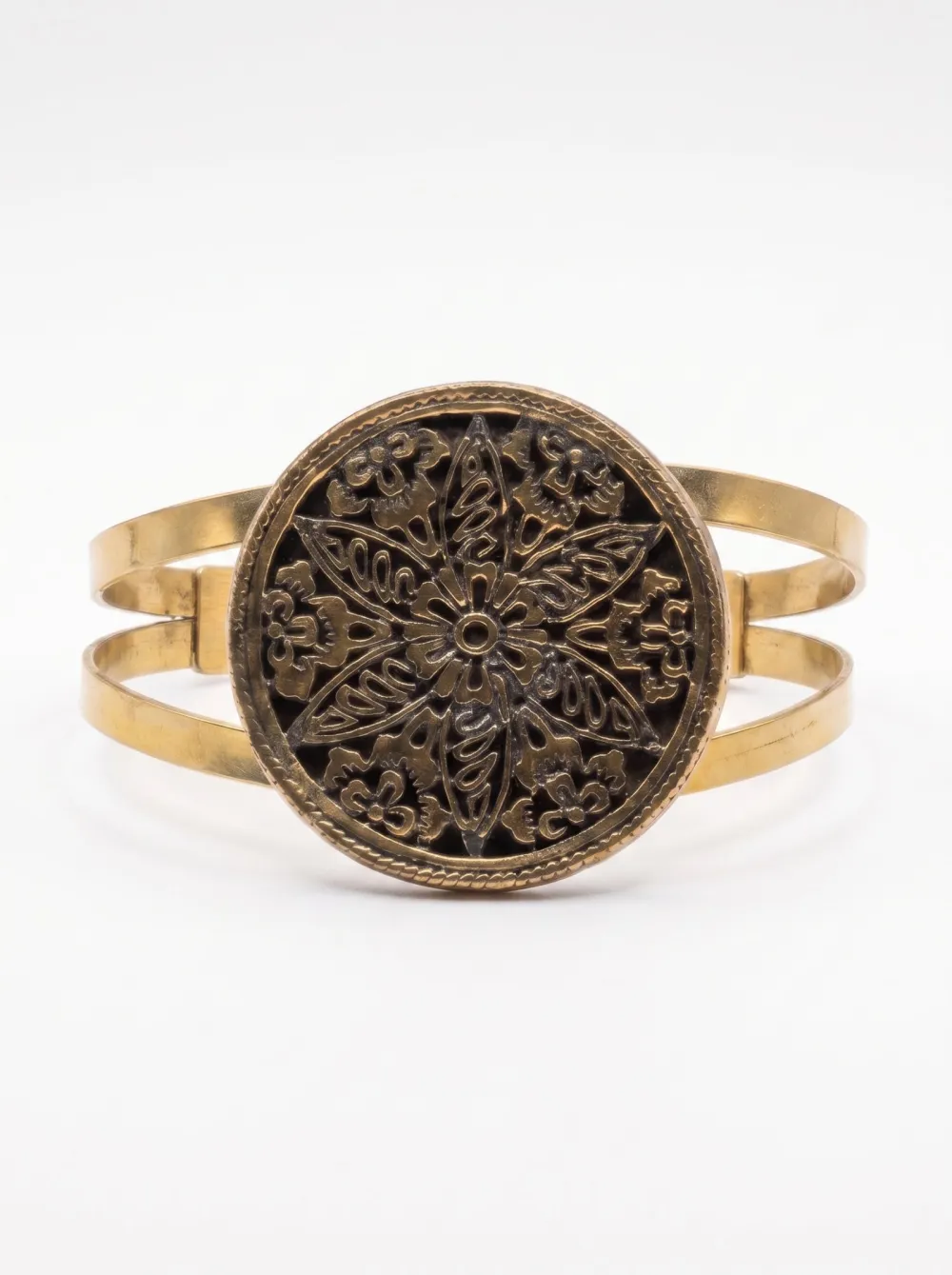 Aurelia Medallion Cuff